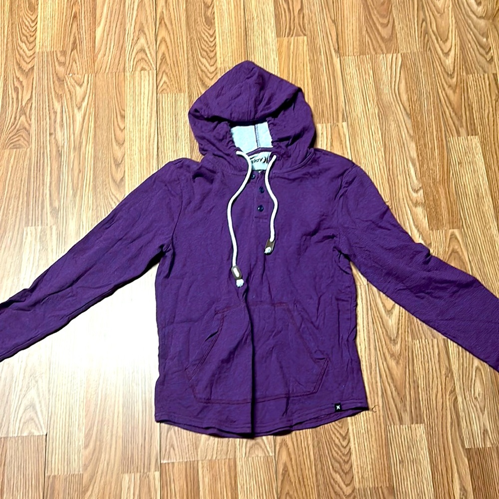 Hurley sweater